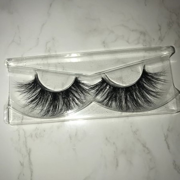 Soft, fluffy Mink lashes! $10 only - Picture 6 of 6